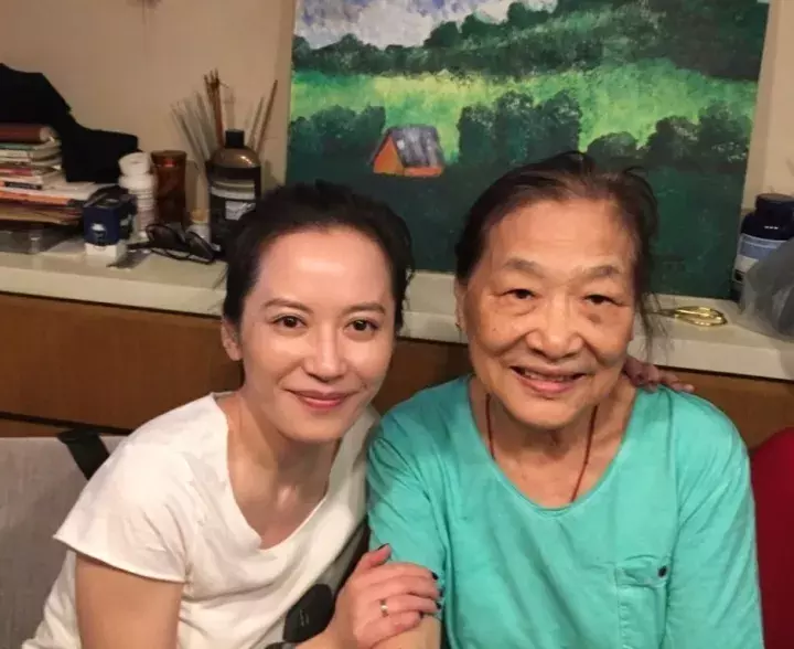 自然老去的10位女星,有人称霸影坛,有人早早退