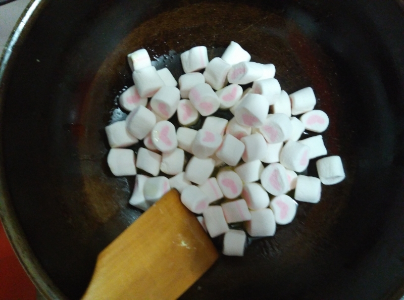 麦兜厨房 | 手工花生牛轧糖 简单孕育的绝妙滋味