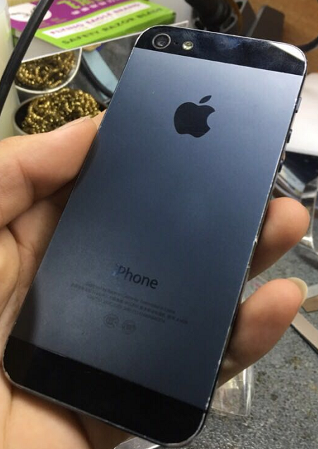 259下手史上最牛短壽的iPhone，也是掉漆的開山鼻祖！