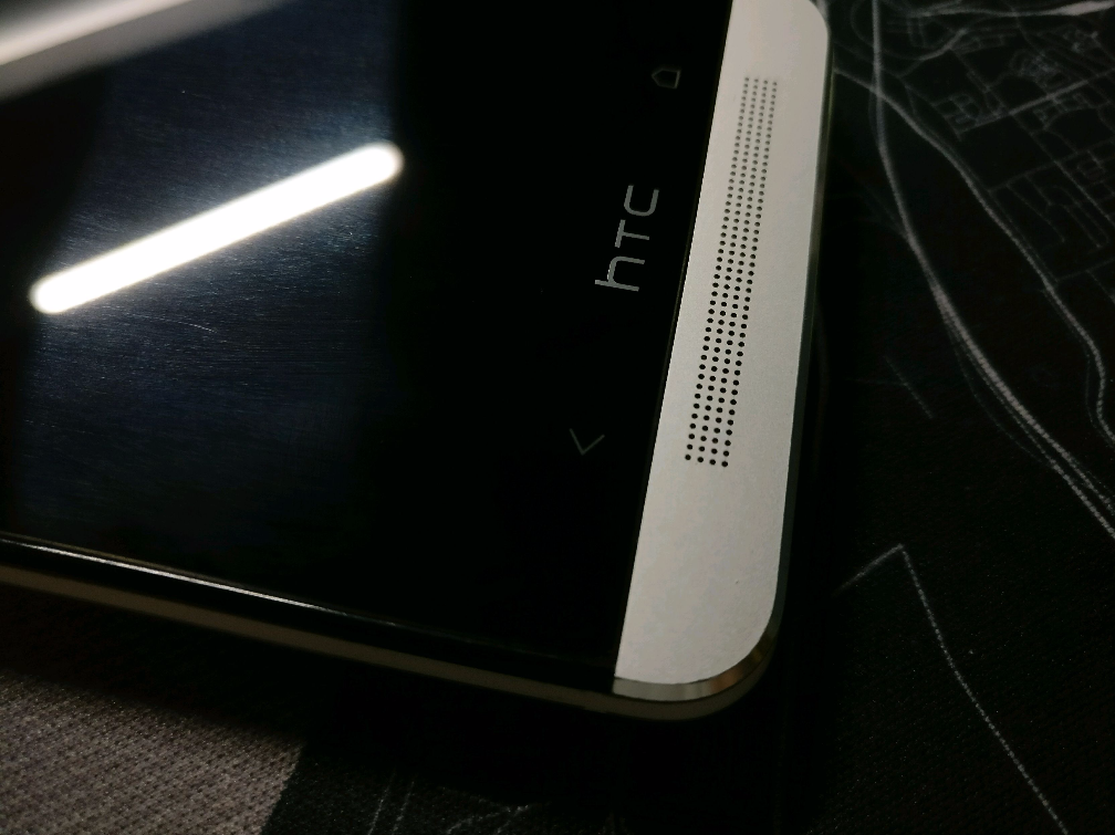 二手系列產品之往日霸者目前220塊的HTC M7你要喜歡嗎？