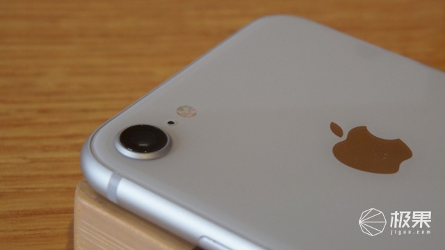iPhone 8 和上一代全方位對比評測！告訴你最終的購買建議