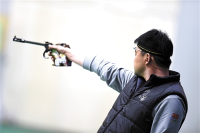 男子50米手枪慢射奥运选拔赛 宁夏选手张添获决赛第三名