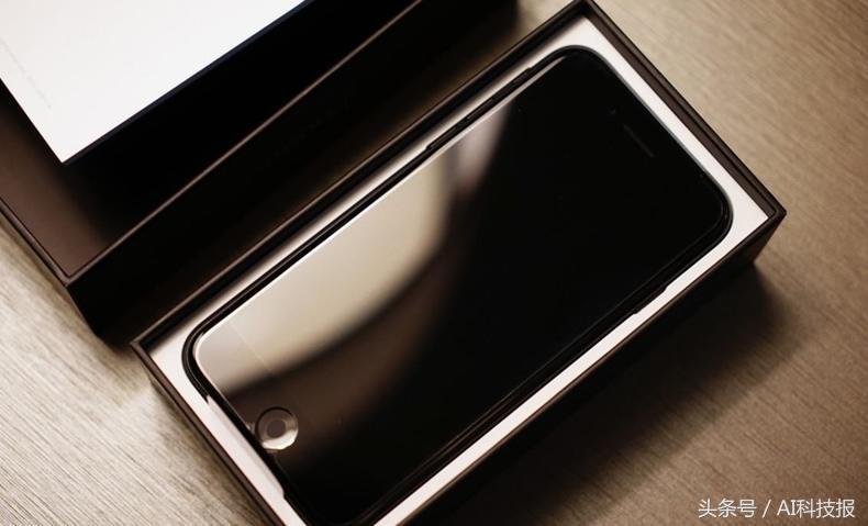 iPhone 7发布32GB亮黑版本号