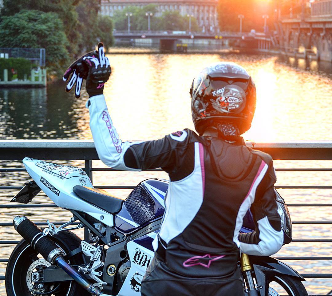 关于摩托骑士的短句说说配图「搞笑」 _qq说说网