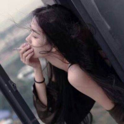 吸烟风格头像 帅气的吸烟头像