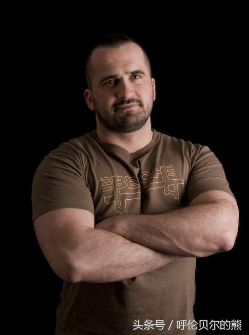 如果兜里有钱钱可以到北京的同志熊吧娱乐一把