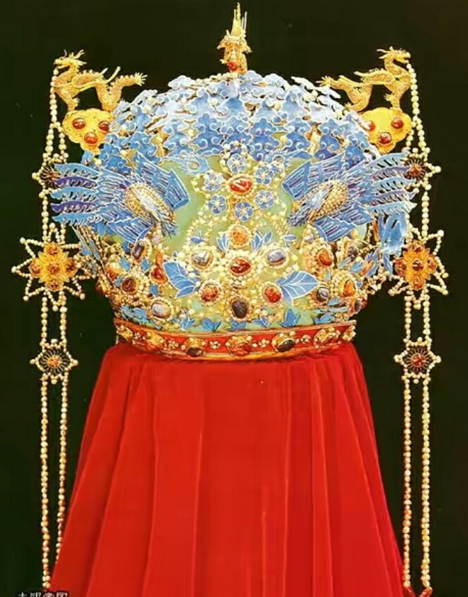 古代真正的凤冠霞帔有那么美吗?