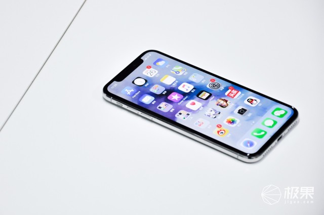 iPhone X 27天深度体验：买和不买的理由都在这儿了