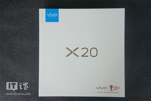 vivo X20手机上vivo蓝颜色拆箱图赏：蓝田生翠玉，名门世家出贤能