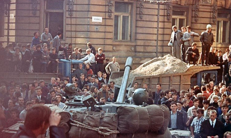 1968年，50万军队行动的胜利，致使苏联20个盟友离心离德