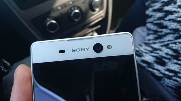 sonyXperia C6曝出：6寸超窄外框大屏幕 主推自拍照