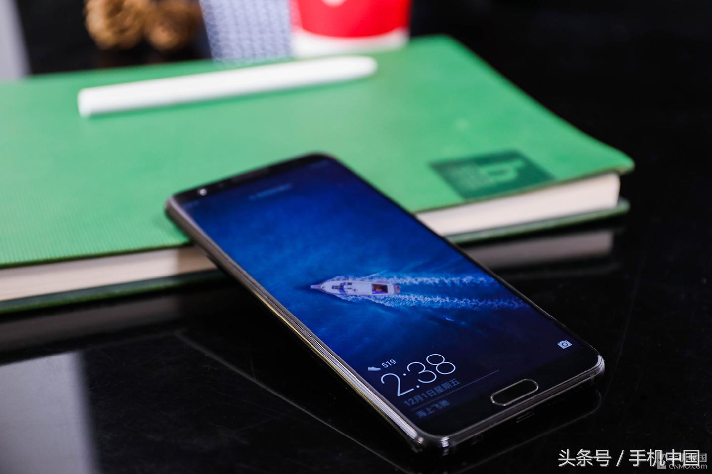 温文尔雅一样的全面屏手机 HUAWEI nova 3s图赏