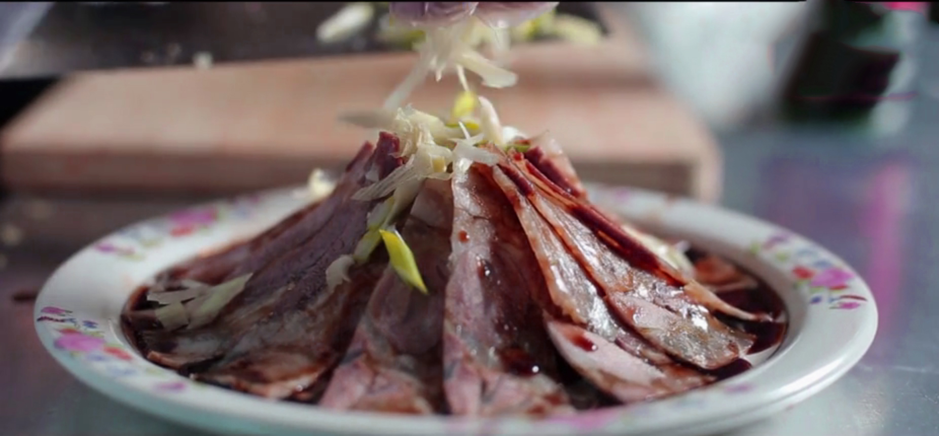 图片[7]-正宗陕北包头肉制作全过程 官方叫“猪头压肉” 青石也能做菜！-起舞食谱网
