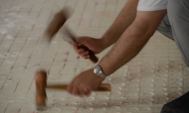 捡肥皂到底是什么意思 看看真正的肥皂该怎么捡