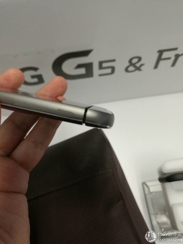 LG HBS-500 蓝牙颈带式耳机 开箱（兼谈LG G5的简单体验）