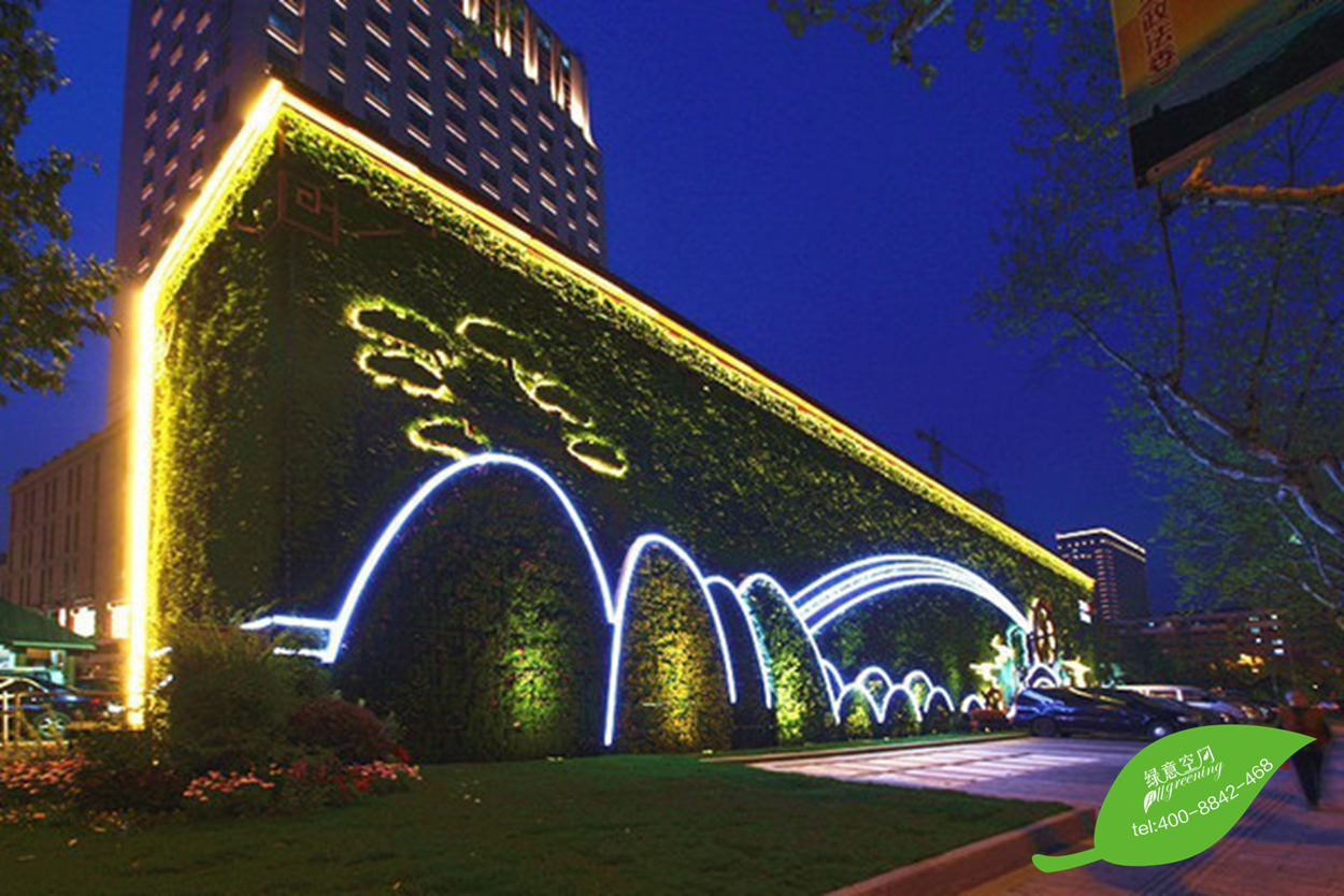杭州人的福利：600平超大生态墙，夜晚还会发光