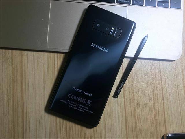 高仿三星Note8真机实拍视频，网民说：彻底认不得！