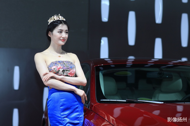 2016扬州车博会，美女车模都在这里了
