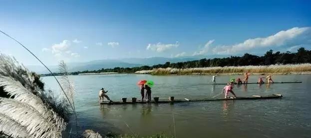 一座刷爆朋友圈的大桥，带我们走进中缅边境的美景窝子！