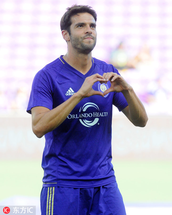 追风少年终究追不上岁月的脚步 "上帝之子"卡卡正式宣布退役