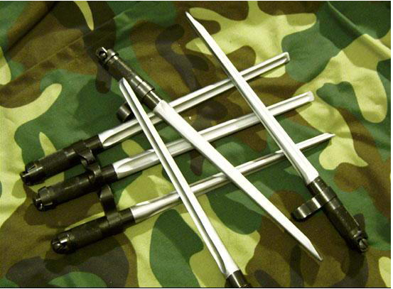 国产冷兵器最可怕的杀人利器--三角军刺