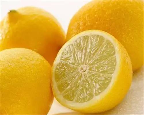 你永远都没了解到，美眉爱柠檬的原因？柠檬水如何泡出正确的方式？