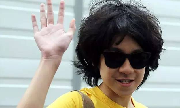 发布视频辱骂李光耀的新加坡少年，再次被抓