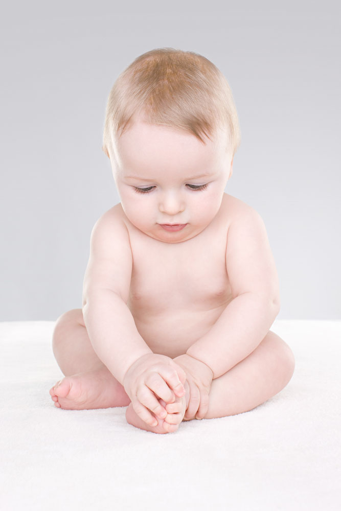 宝宝4大生理弯曲，1岁之内的发育秘密