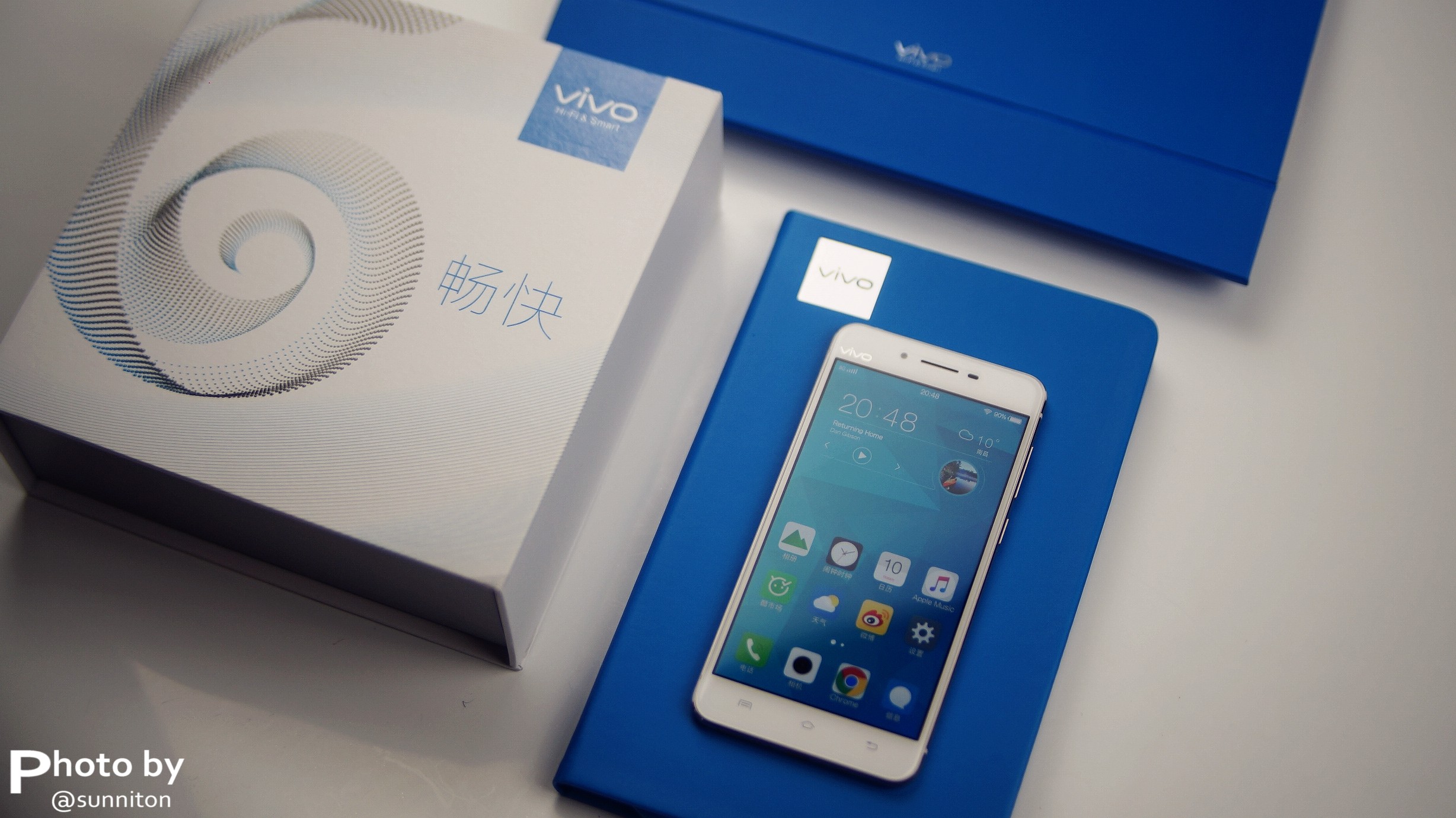 “畅快”的比较级 – vivo X6 Plus