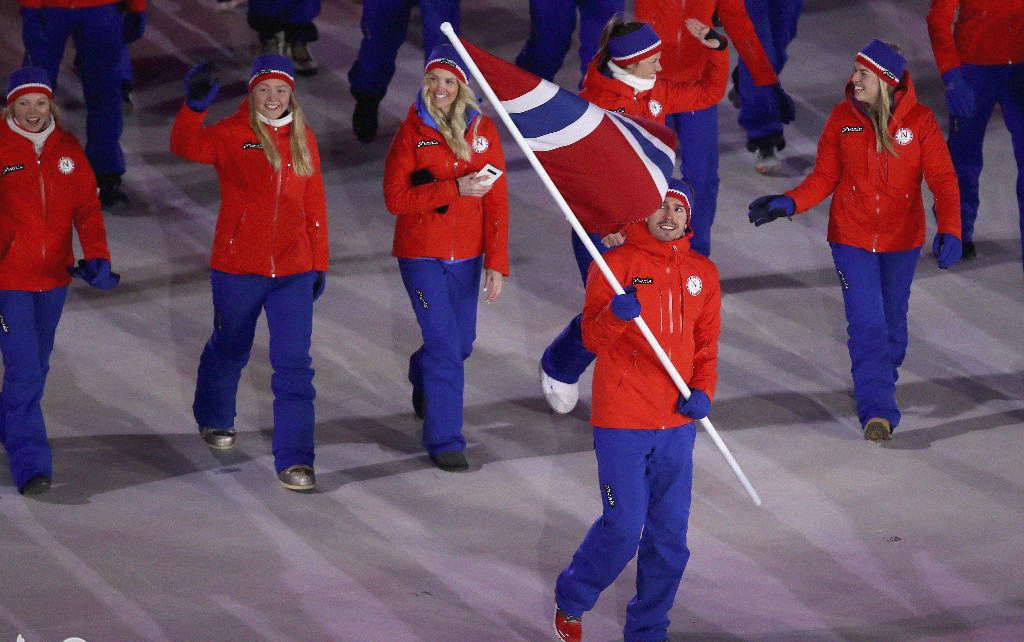 平昌奥运会开幕式有哪些国家(平昌冬奥会开幕式，哪个国家的出场队服最受好评？我国队服寓意好)