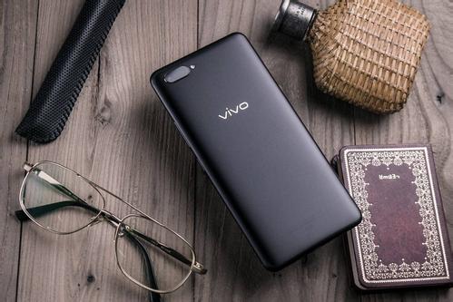 三星比 vivo 落伍一年？S9真机曝出没缘显示屏指纹验证