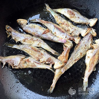 香煎刀鲚鱼的做法