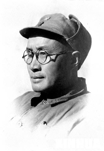 他嗜烟成性、不务正业，还坑爹，竟是元帅的孩子！？