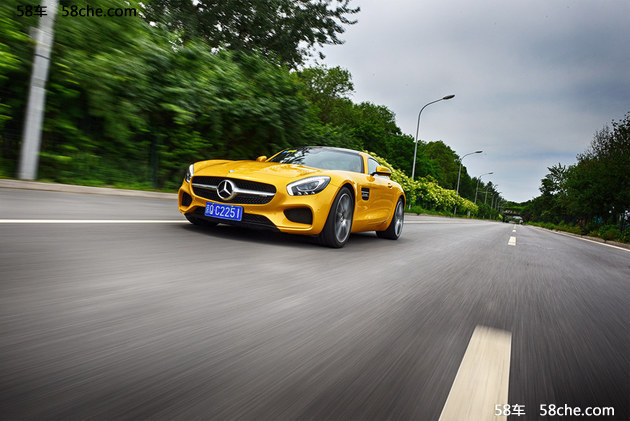 超跑也玩性价比？试驾梅赛德斯-AMG GT S