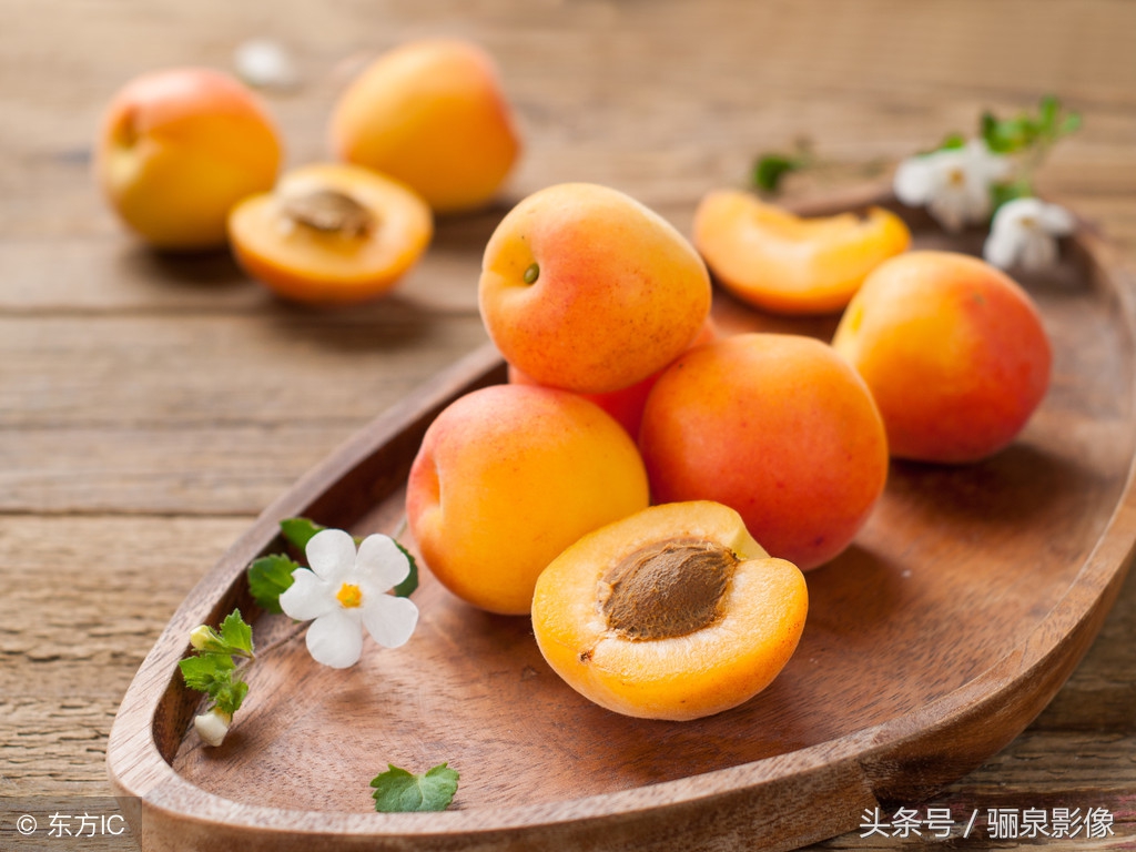 杏，营养丰富，内含较多的糖、蛋白质以及钙、磷等矿物质