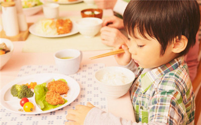 如何把孩子培养成一个健康快乐的吃货？