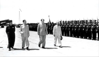 胡志明访问中国与周恩来访越南旧照