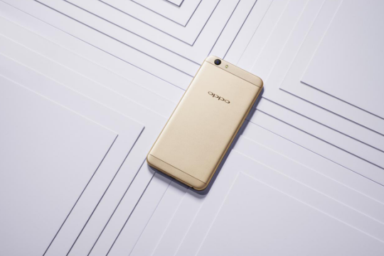 主推颜值爆表指纹验证手机上：OPPO A59图赏