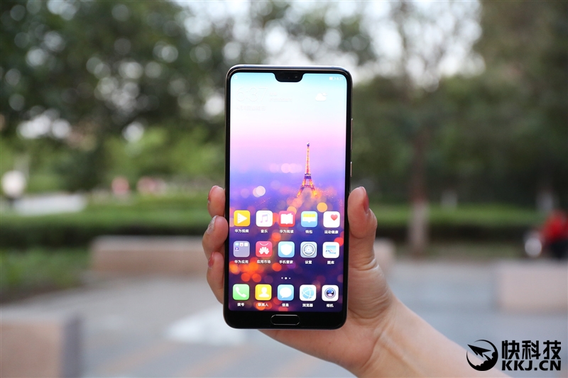 徠卡雙攝封神之作！HUAWEI P20評測：漸變結(jié)構(gòu)色不可自拔