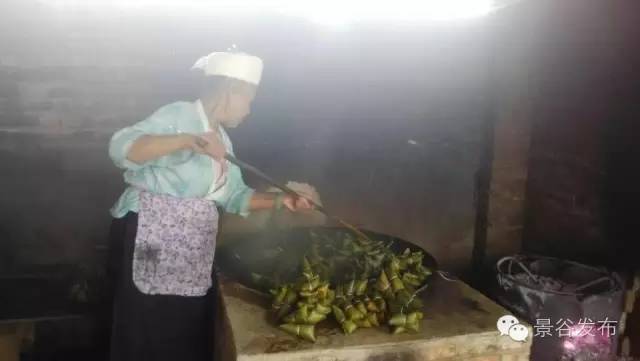 都知道景谷傣族的粽子好吃 看看他们是如何做出来的！