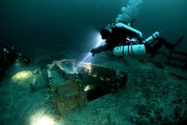 乌克兰机器水下博物馆 - 潜水者天堂！