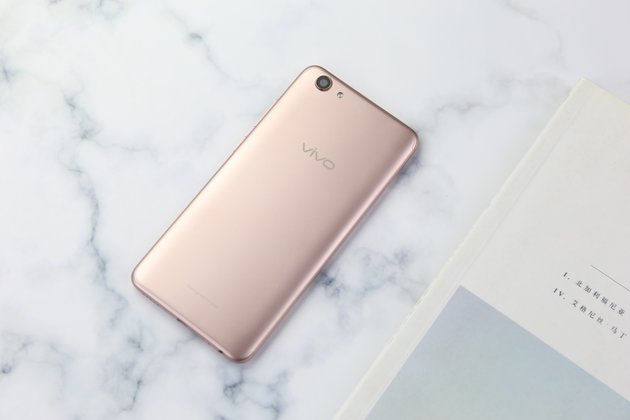 vivo Y71入门感受，可能是最懂你的手机，AI感受爽翻天