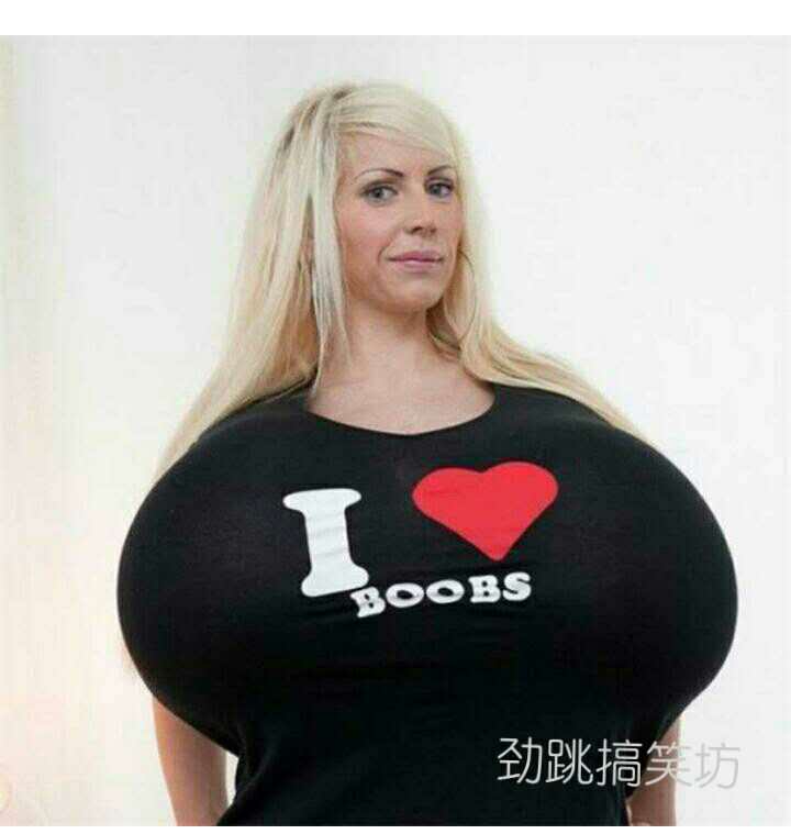 从a罩杯到32z德国美女拥有全球最大的胸
