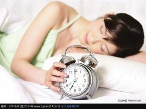 每天只睡 3、4 个小时就可以保证正常的工作？是真的吗？