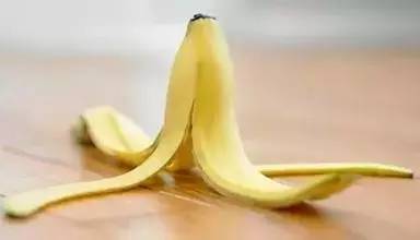 吃剩的香蕉皮千万别扔用处大着呢！