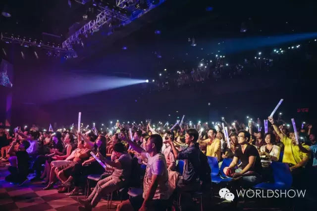 Livehouse show of Huang Xiaohu, how many person has listened to her once bar show? 