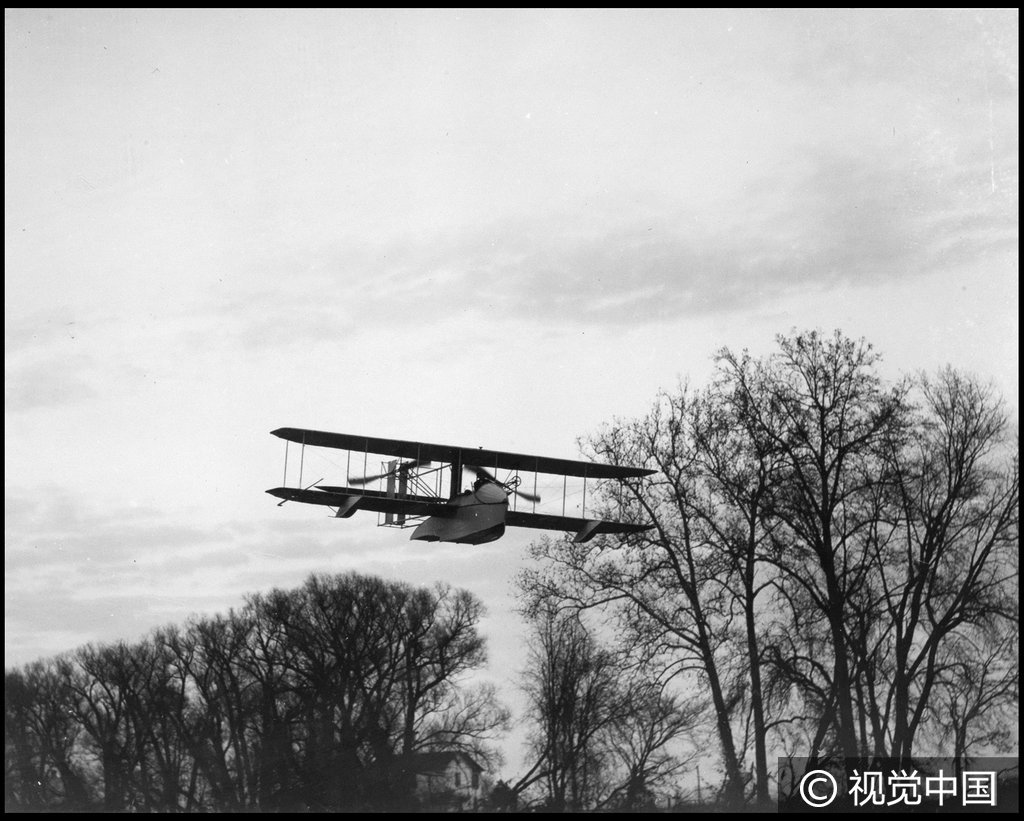 耗费7年和1000美元创造的历史 看莱特兄弟发明飞机的故事