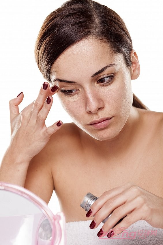 睡眠眼膜怎么用 这样用你会更美！