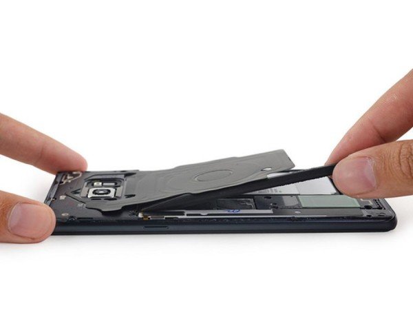 三星Galaxy Note7拆卸：折解不容易 且用且爱惜