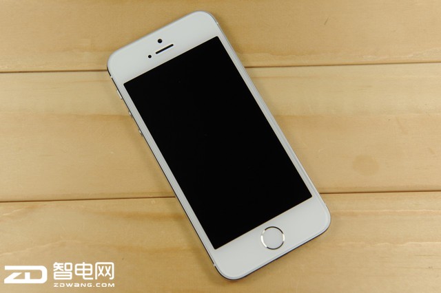 iPhone5s价钱降到21000元 买二千元机的为什么不买它？